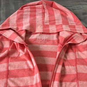 Lur. Maternity zip shirt size L